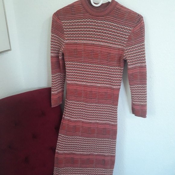 Shoes, and clothes. - Picture 12 of 12